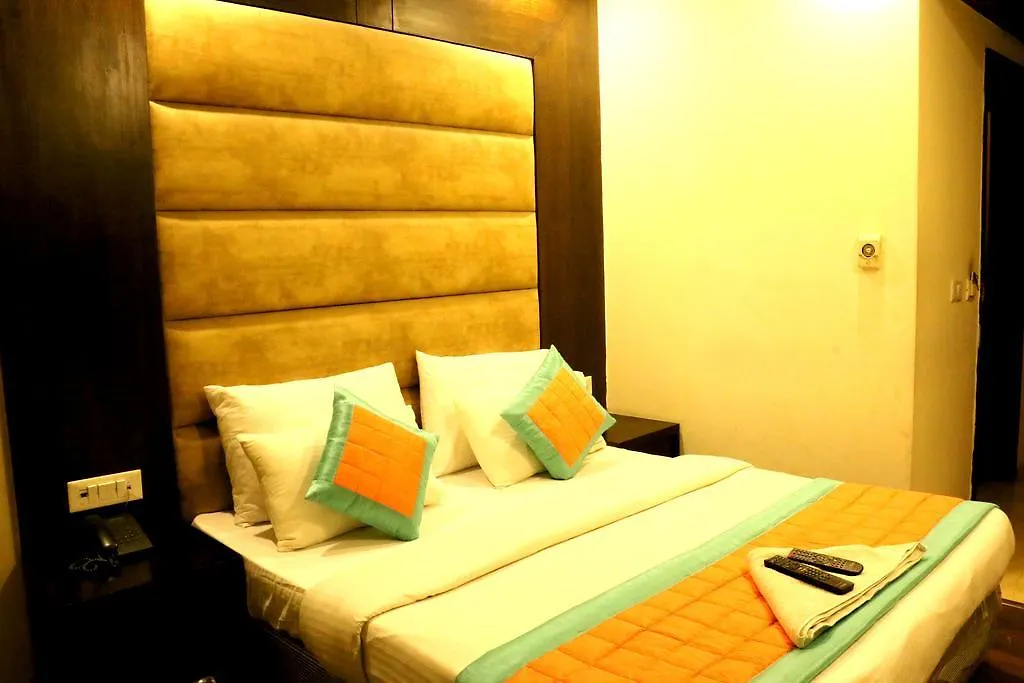 Hotel Benz International Delhi  3*, Delhi (National Capital Territory of India)