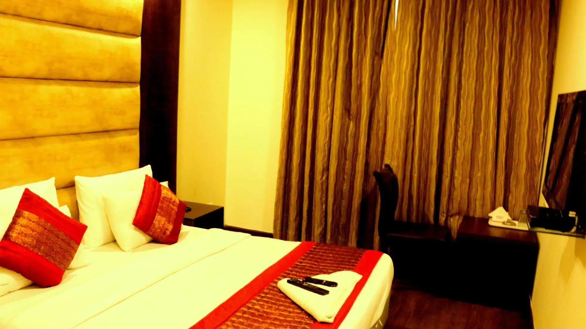 Hotel Benz International Delhi