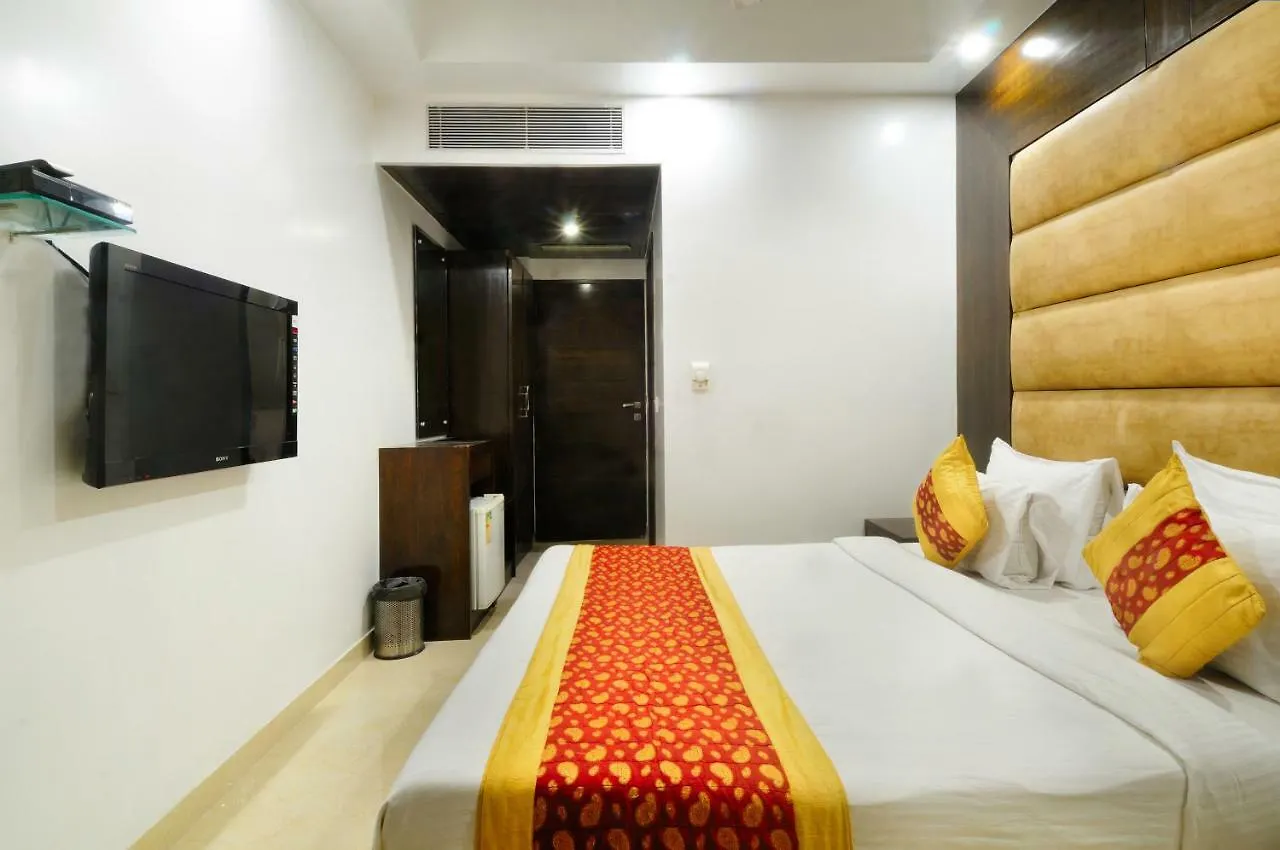 Hotel Benz International Delhi  3*, Delhi (National Capital Territory of India)