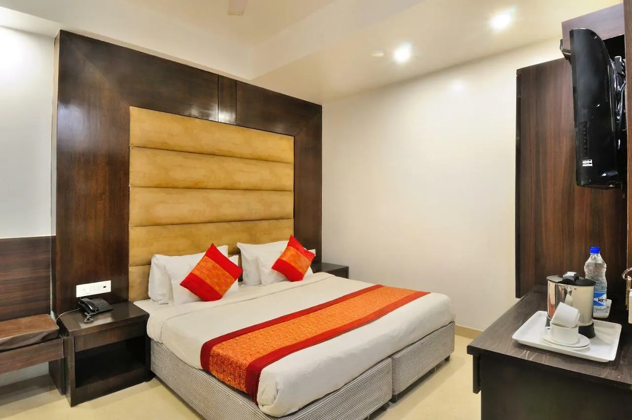 Hotel Benz International Delhi
